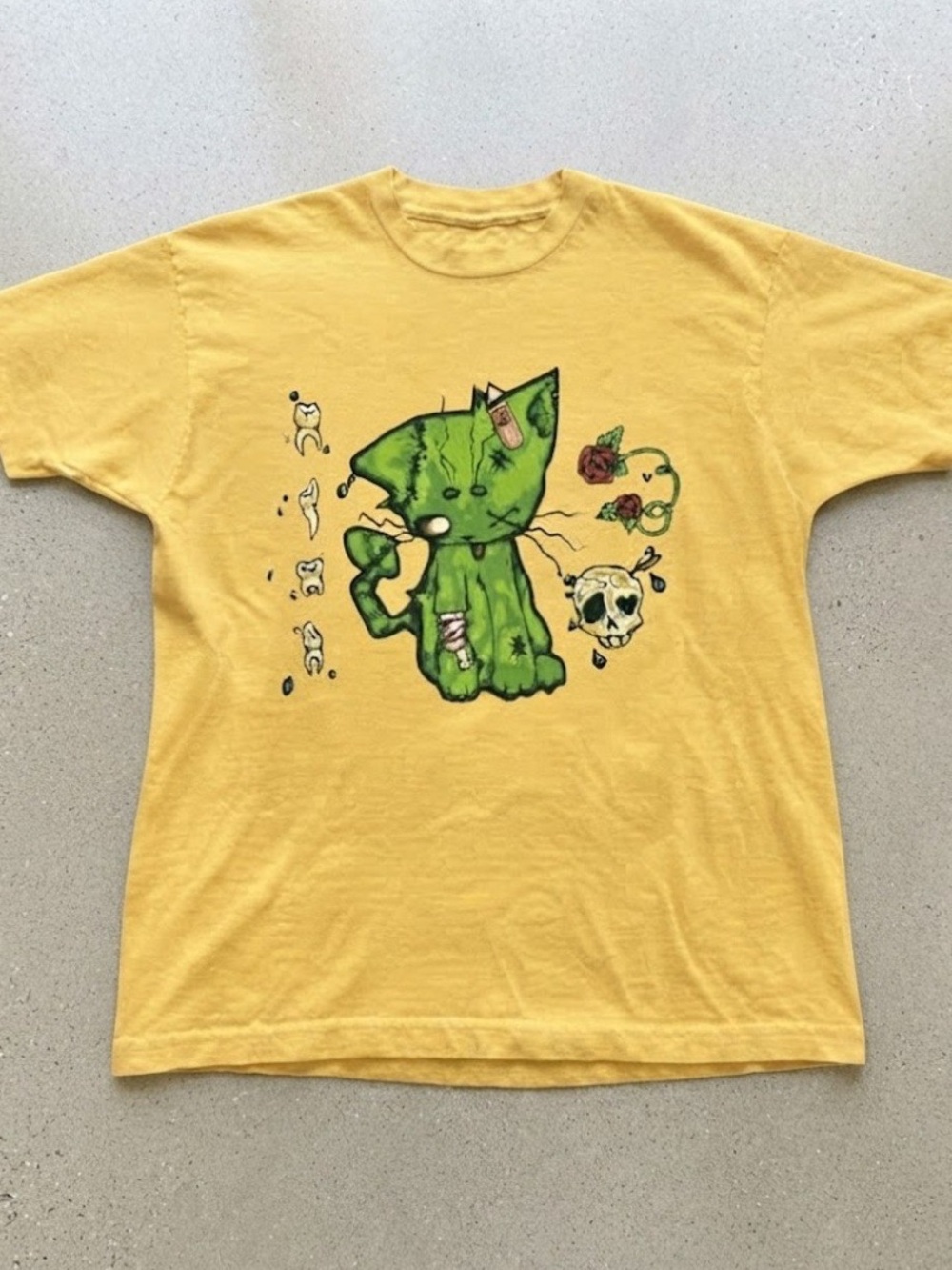 Stitched Zombie Cat Graphic Yellow Cotton Gildan T-Shirt